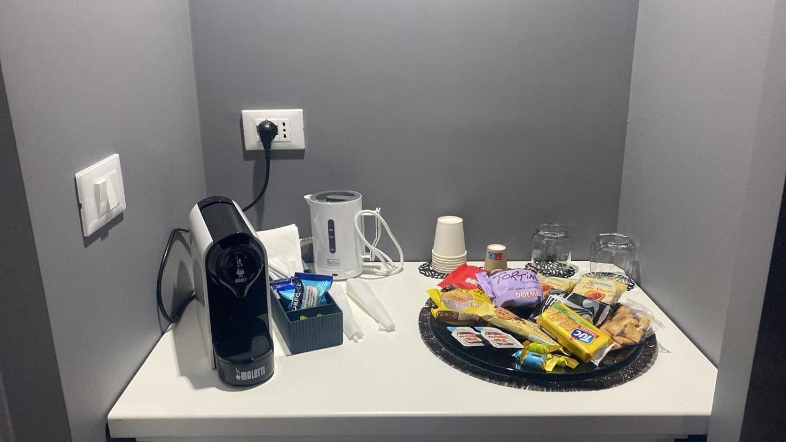 Le Suite Piazza Nuova 포자 외부 사진