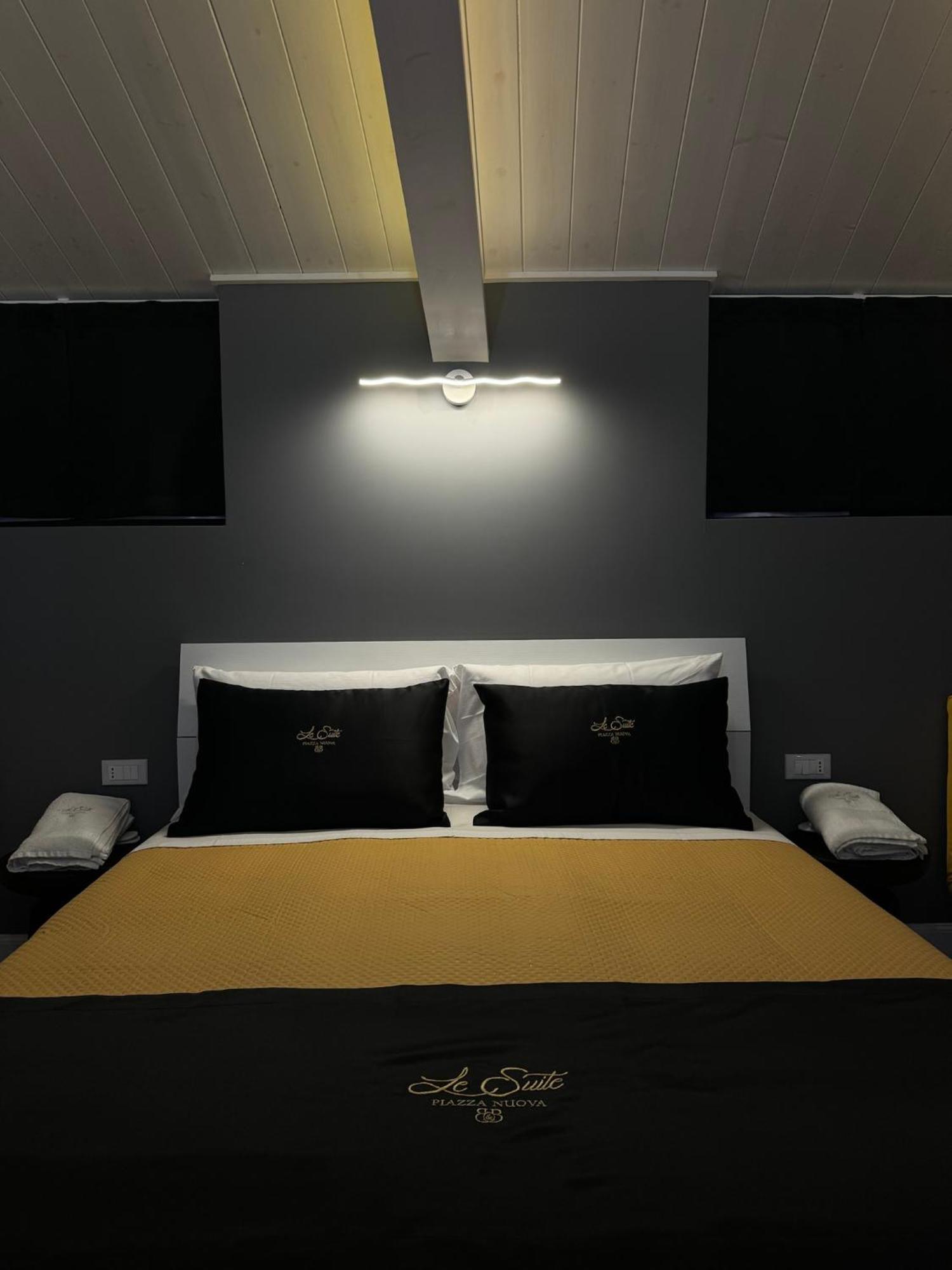 Le Suite Piazza Nuova 포자 외부 사진